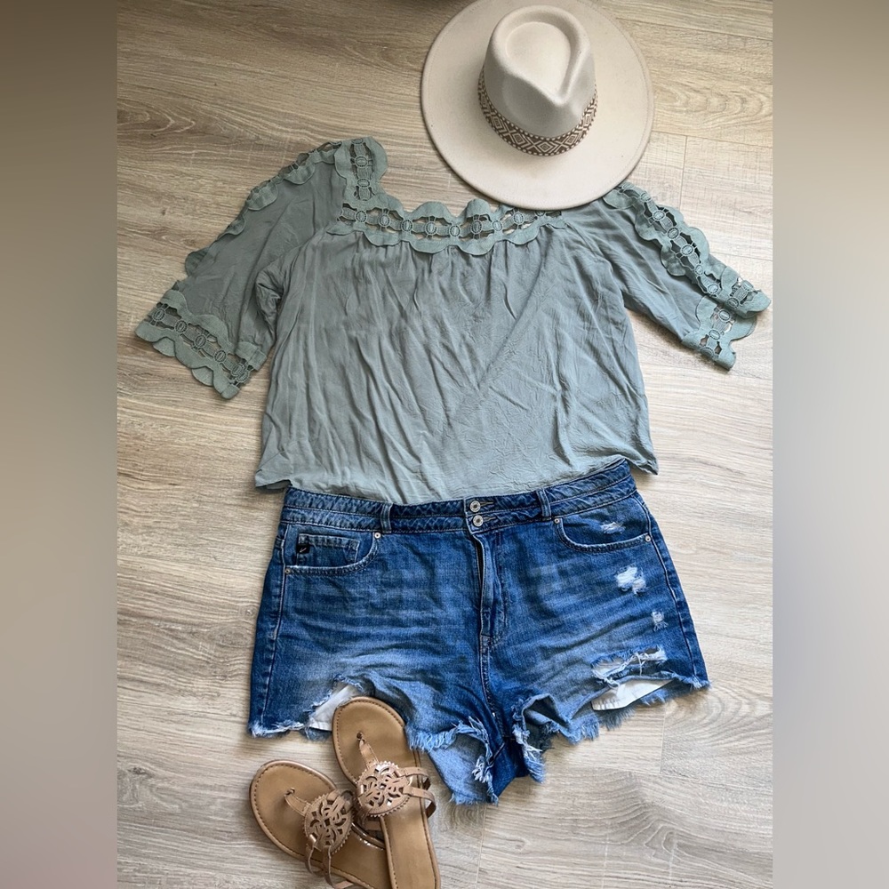 Green blouse!
